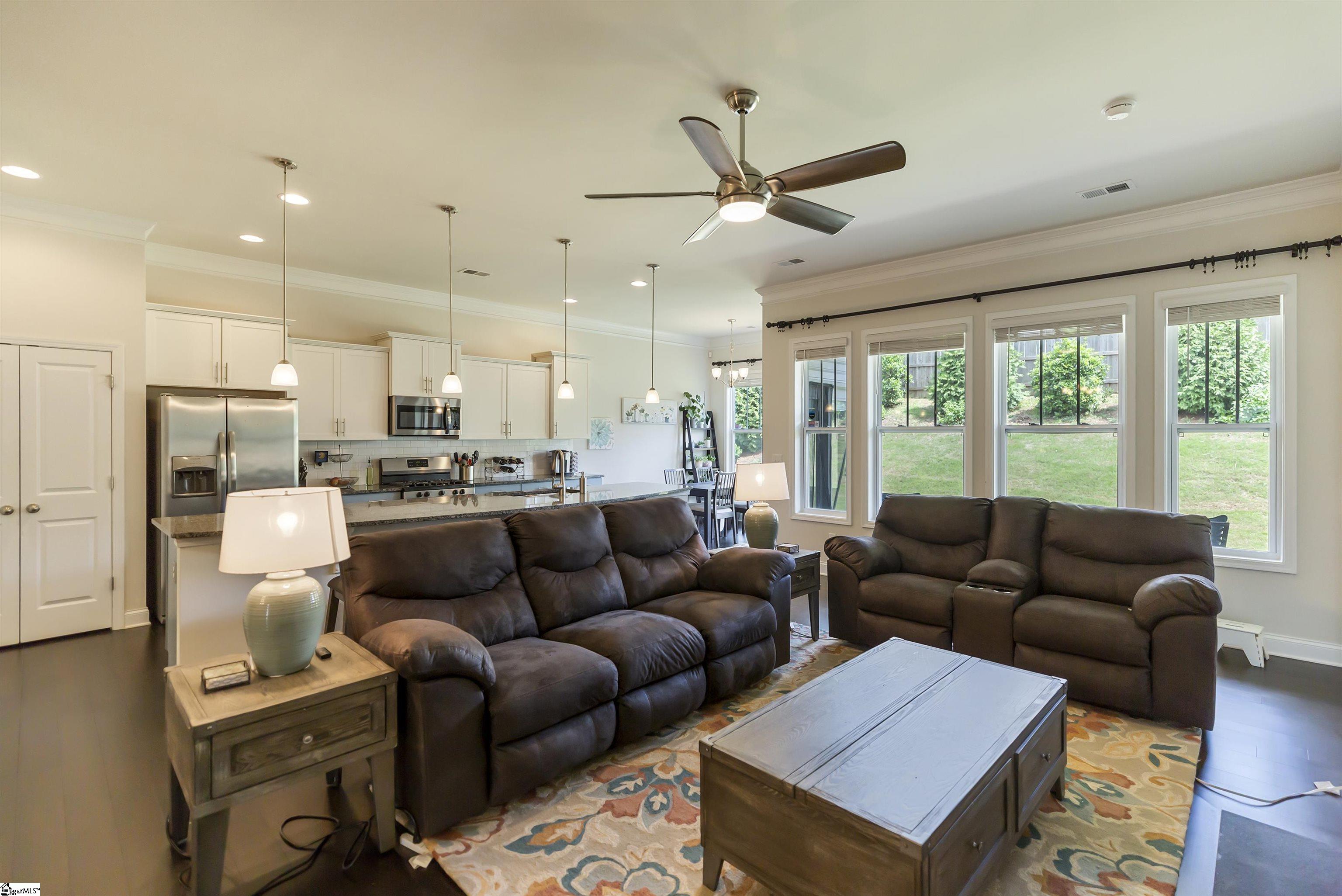 484 Bucklebury Road Greer, SC 29651 - Photo 9 of 29 Gallery Image 9