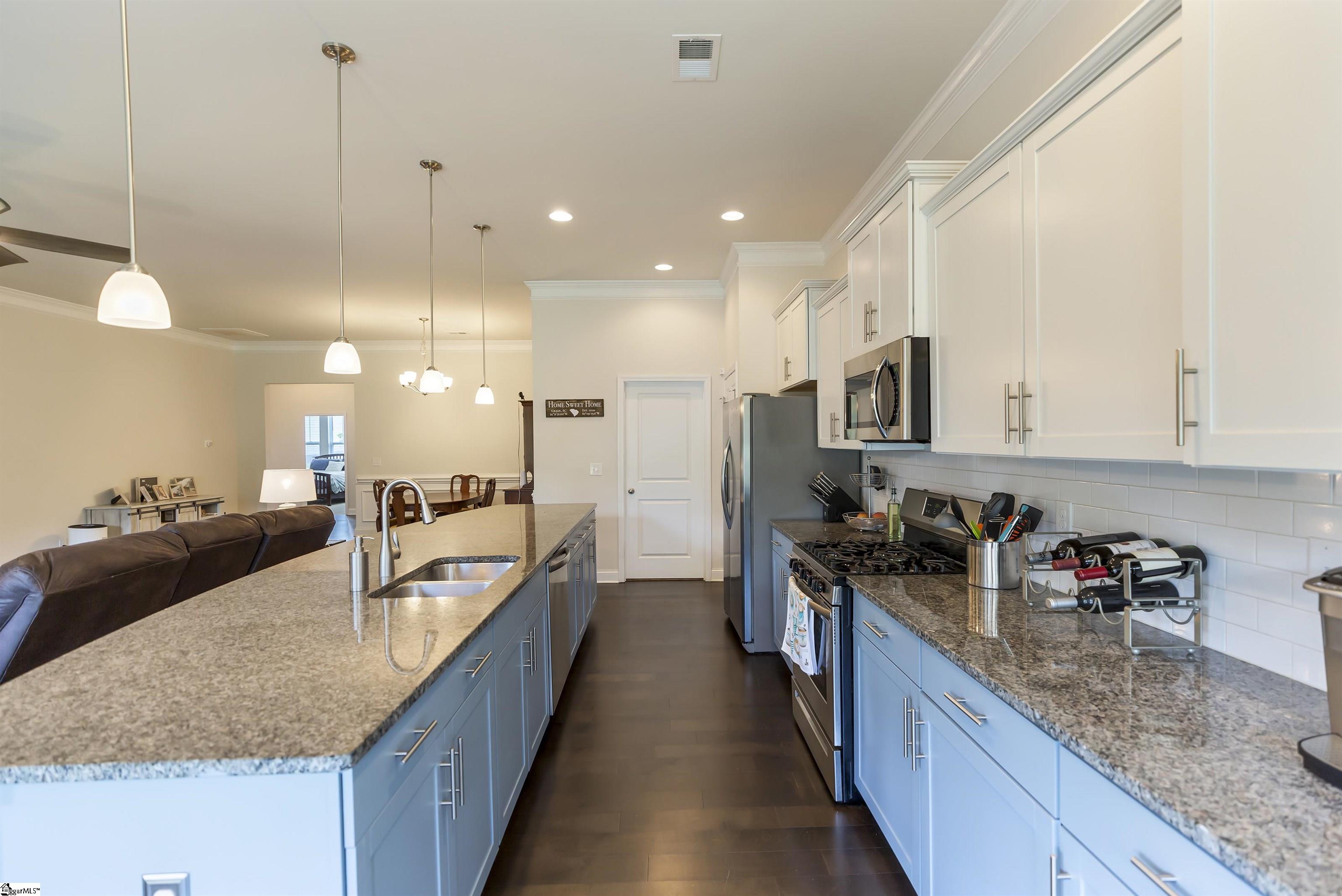 484 Bucklebury Road Greer, SC 29651 - Photo 10 of 29 Gallery Image 10
