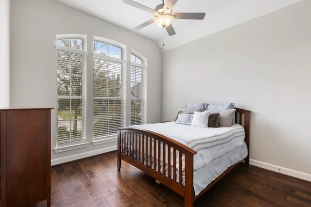 $525,000 | 506 Bedias Creek Drive, Conroe, TX 77304