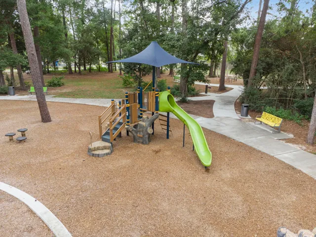 $525,000 | 506 Bedias Creek Drive, Conroe, TX 77304