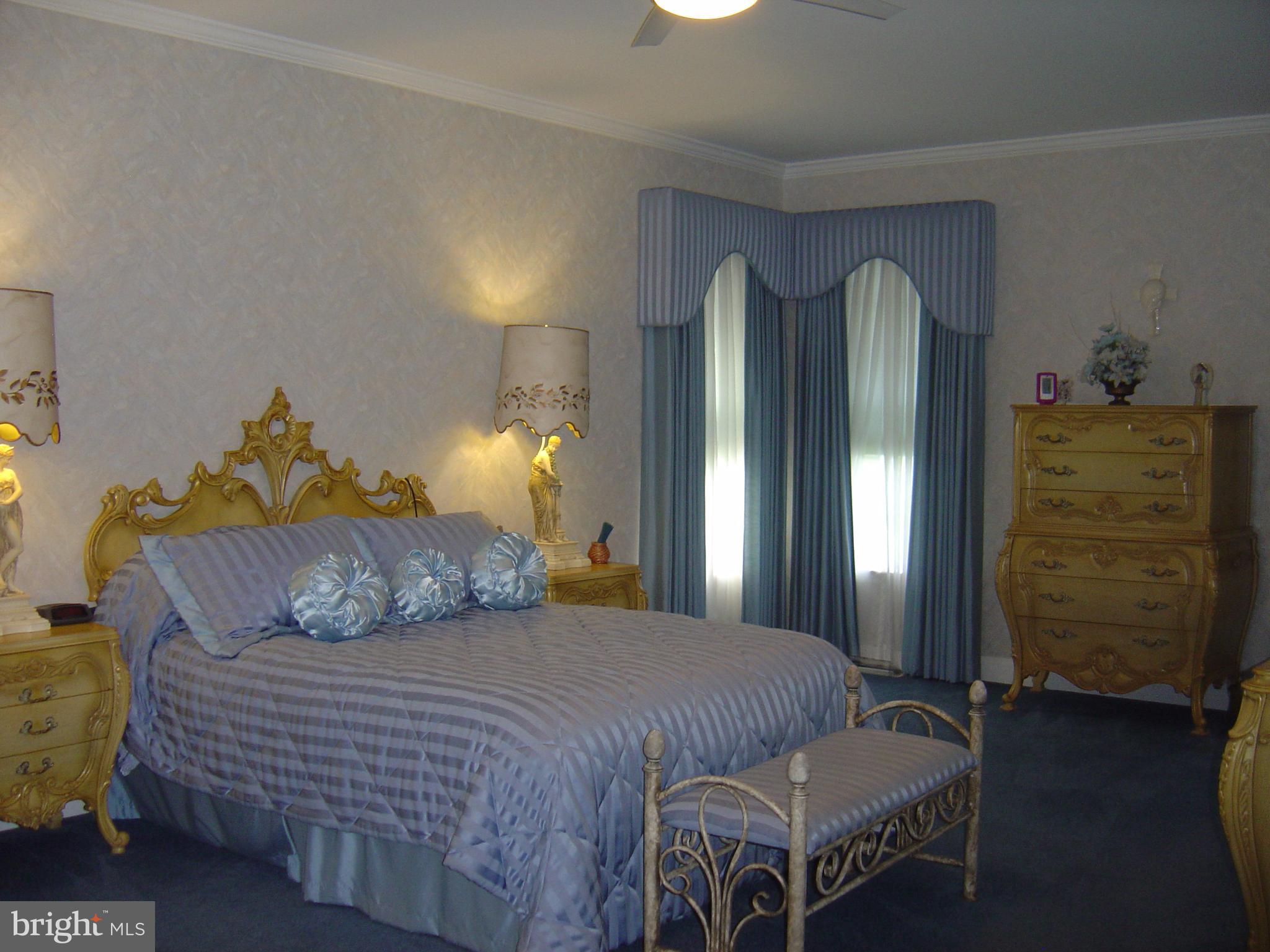 215 Barkay Crossing Lititz, PA 17543 - Photo 13 of 17 Gallery Image 13