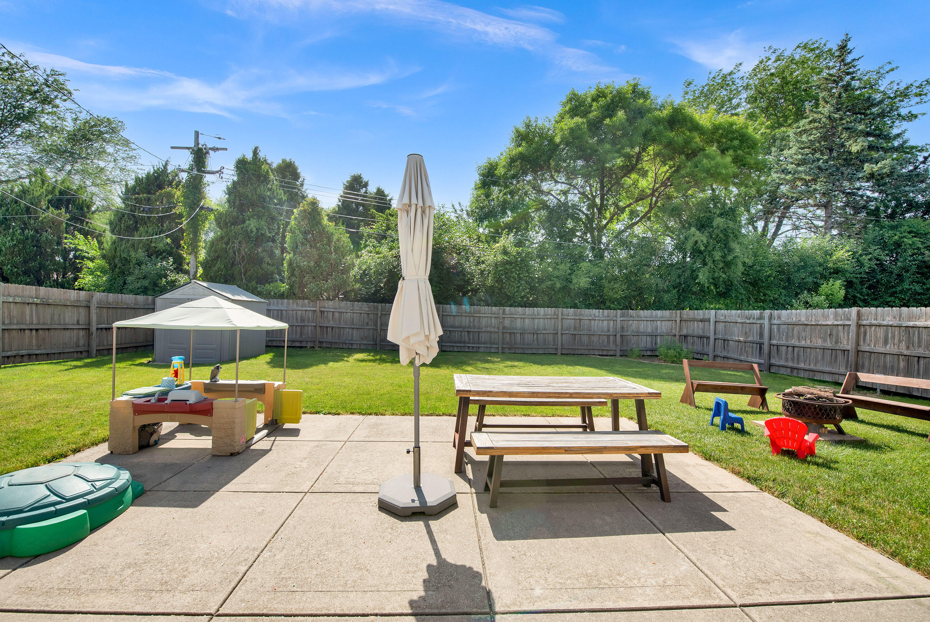 5279 South 22nd Street Milwaukee, WI 53221 - Photo 5 of 27 Patio
