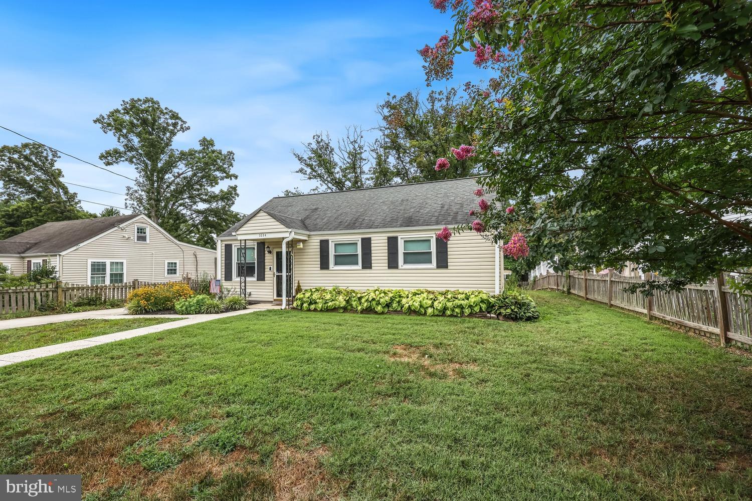 3234 Wayne Road Falls Church, VA 22042 - Photo 3 of 24 Gallery Image 3