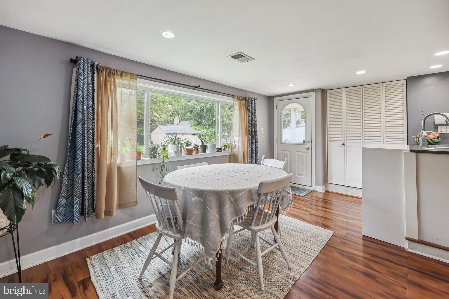 3234 Wayne Road Falls Church, VA 22042 - Photo 10 of 24 Gallery Image 10
