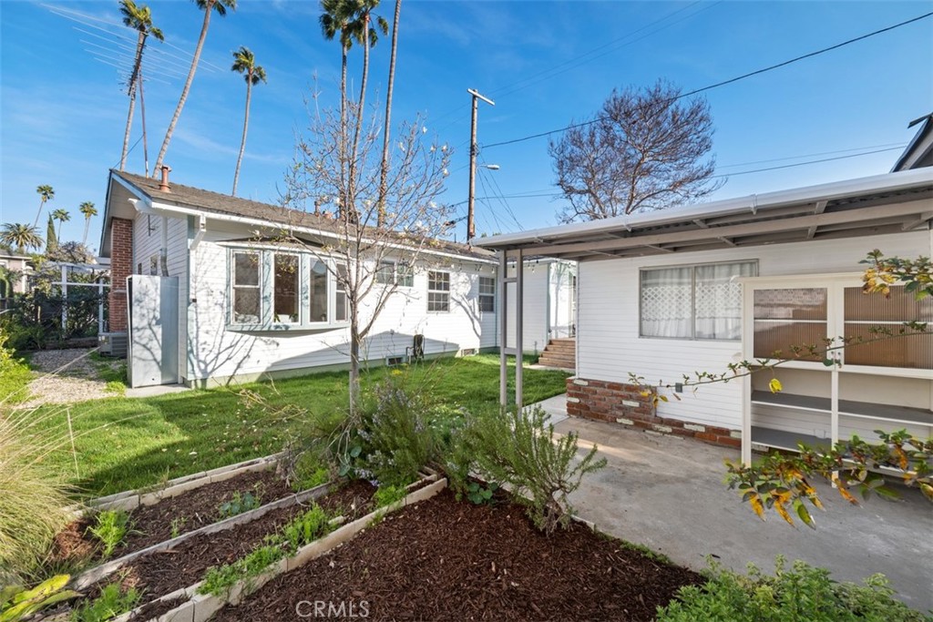 5117 Vincent Avenue Eagle Rock, CA 90041 - Photo 29 of 46 a view of a backyard with sitting area