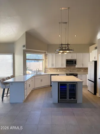 $3,850 | 768 East Irma Lane, Phoenix, AZ 85024