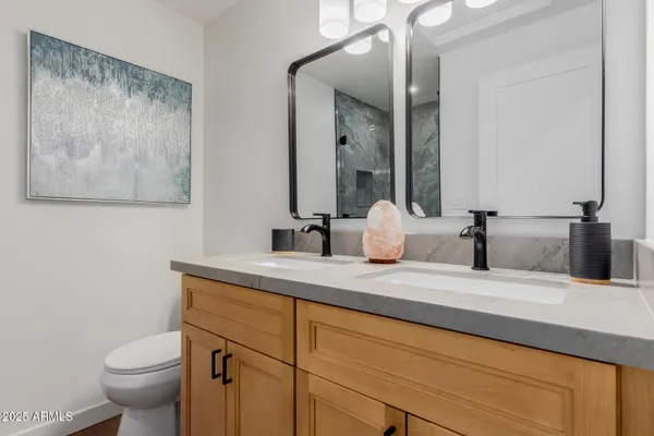 a close view of sink