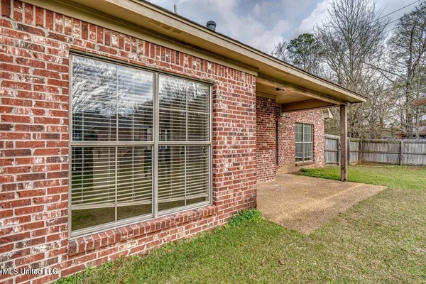 $2,450 | 401 Ash Tree Lane, Madison, MS 39110