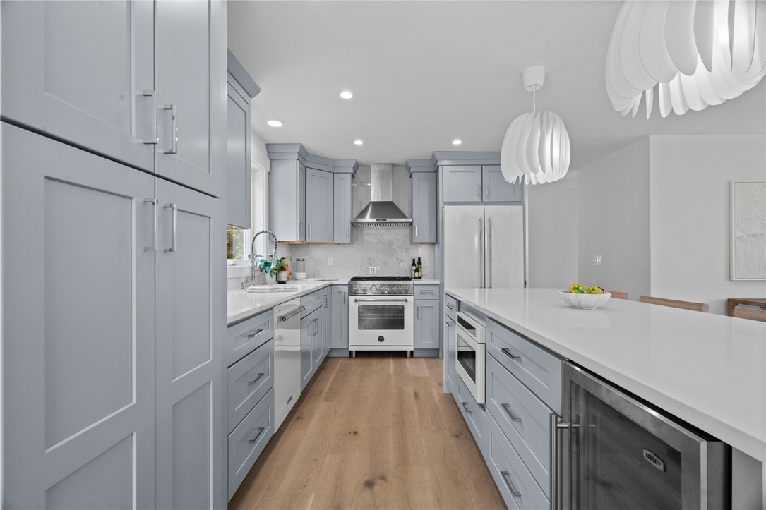 55 Brooklyn Road Narragansett, RI 02882 - Photo 8 of 46 Gallery Image 8