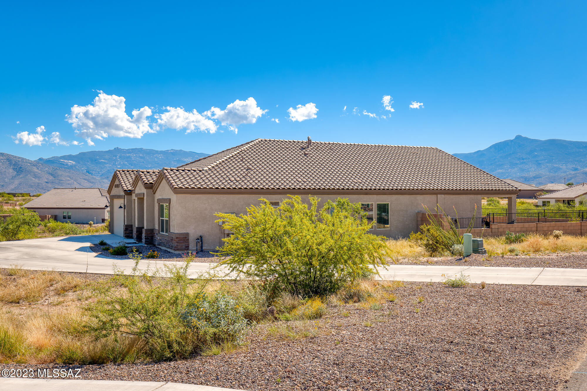 14535 East Cockatoo Ranch Place Vail, AZ 85641 - Photo 3 of 42 Gallery Image 3