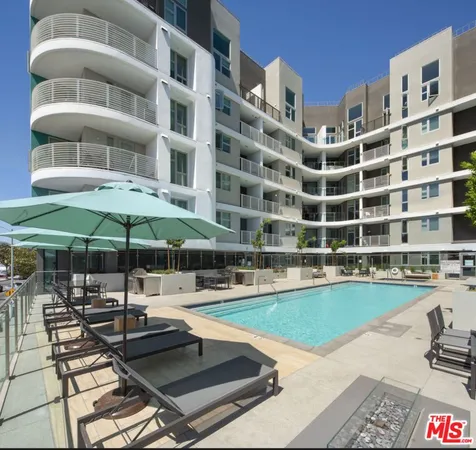 $2,920 | 3980 Wilshire Boulevard, Unit 726, Los Angeles, CA 90010