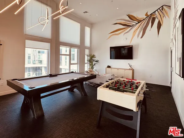 $2,920 | 3980 Wilshire Boulevard, Unit 726, Los Angeles, CA 90010