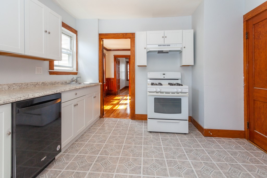 18-20 Laban Pratt Road, Unit 2 Boston, MA 02122 - Photo 2 of 10