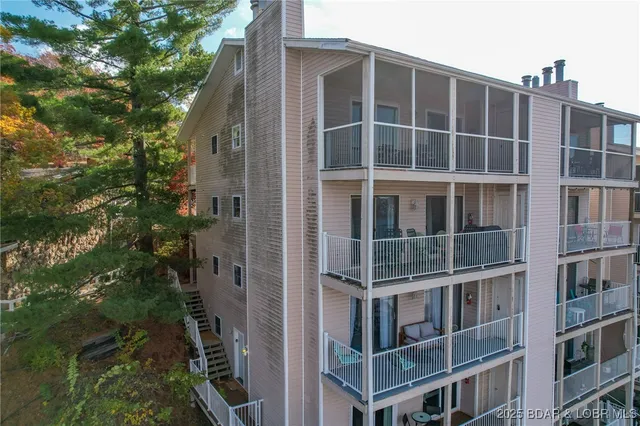 $159,900 | 10 Wheel House Circle, Unit 4B, Lake Ozark, MO 65049