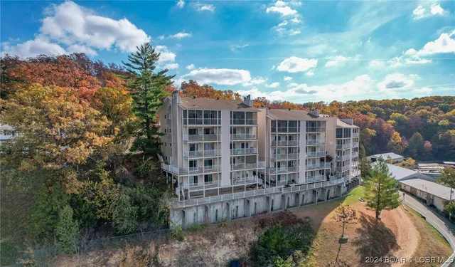 $159,900 | 10 Wheel House Circle, Unit 4B, Lake Ozark, MO 65049