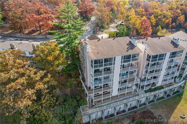 $159,900 | 10 Wheel House Circle, Unit 4B, Lake Ozark, MO 65049