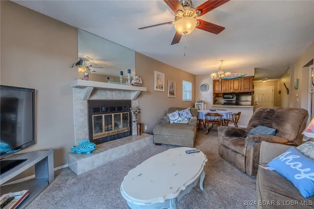 $159,900 | 10 Wheel House Circle, Unit 4B, Lake Ozark, MO 65049