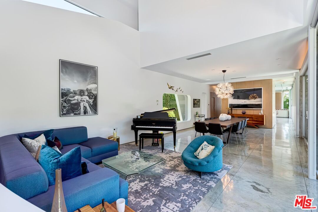 1342 Appleton Way Venice, CA 90291 - Photo 11 of 46 a living room with furniture and a piano