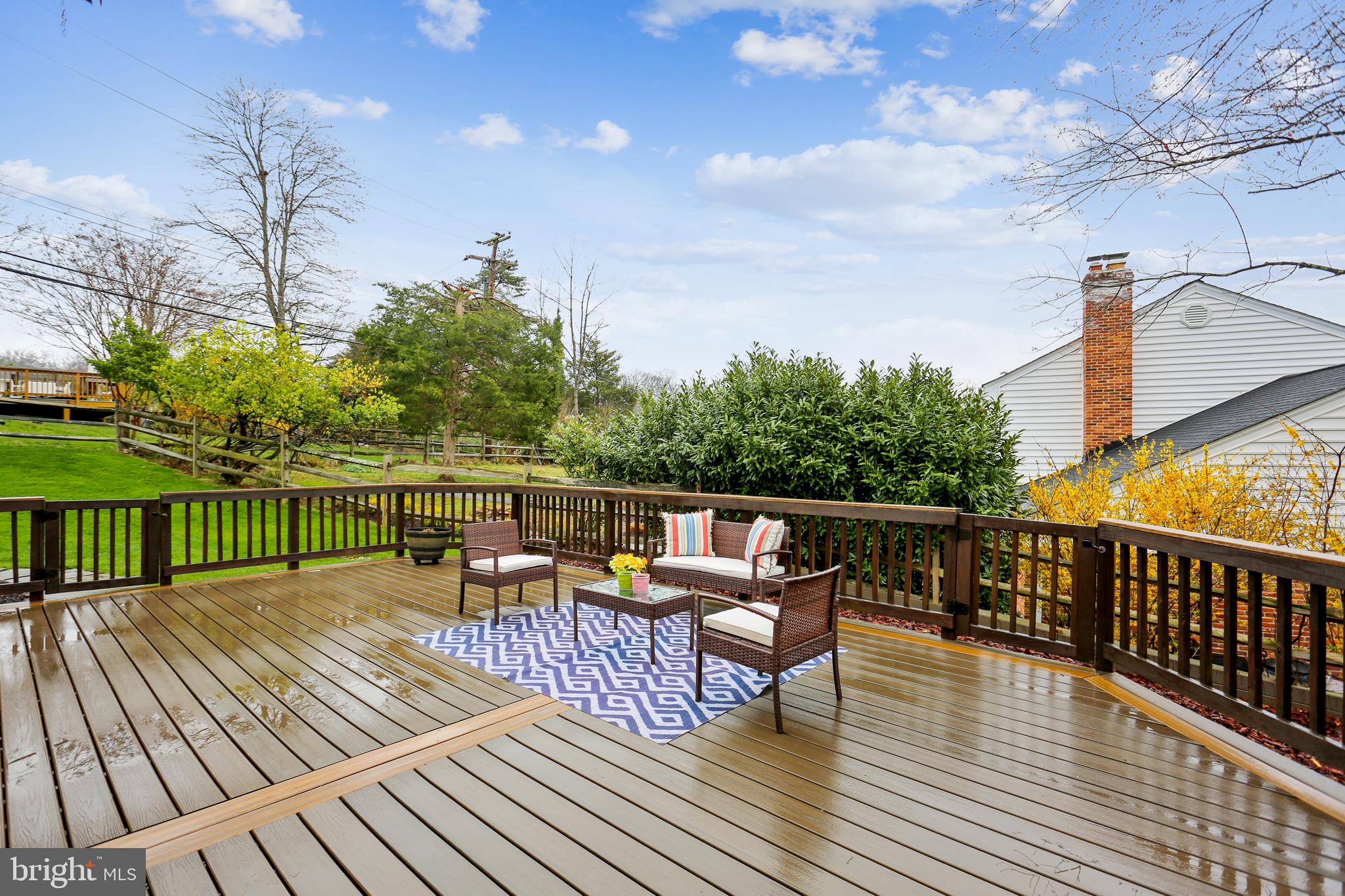 8712 Fox Run Potomac, MD 20854 - Photo 23 of 53