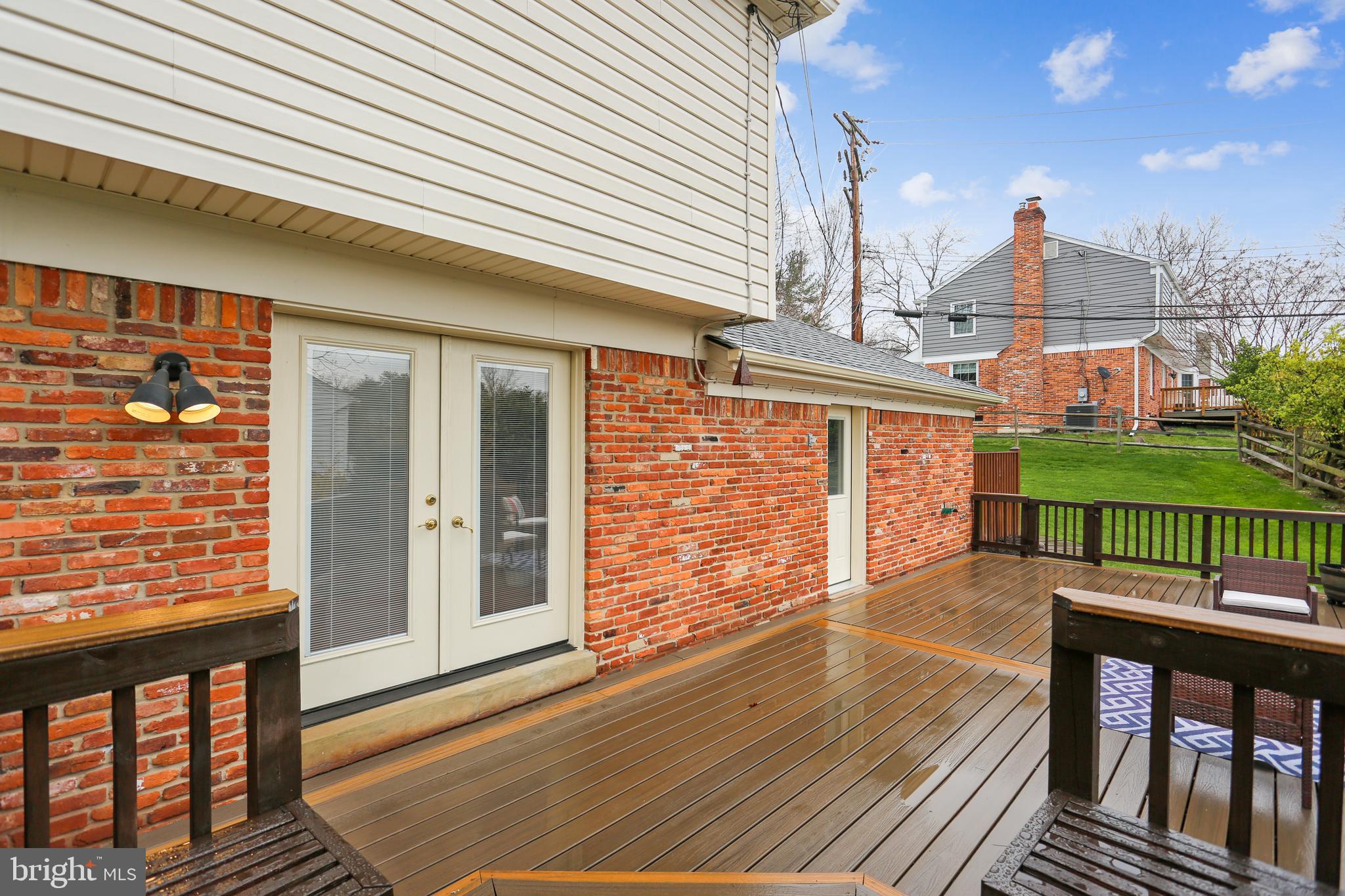 8712 Fox Run Potomac, MD 20854 - Photo 25 of 53