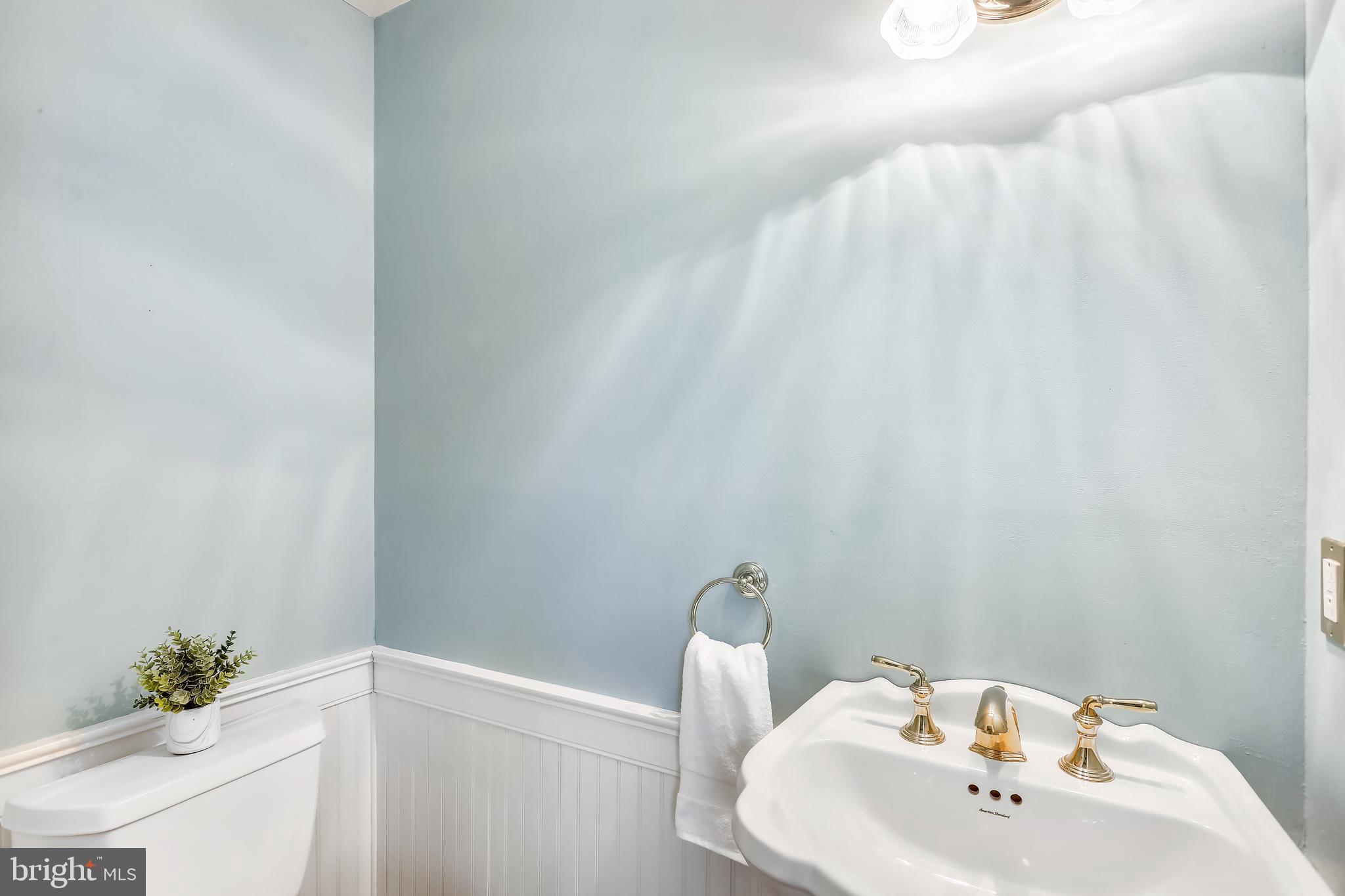 8712 Fox Run Potomac, MD 20854 - Photo 26 of 53