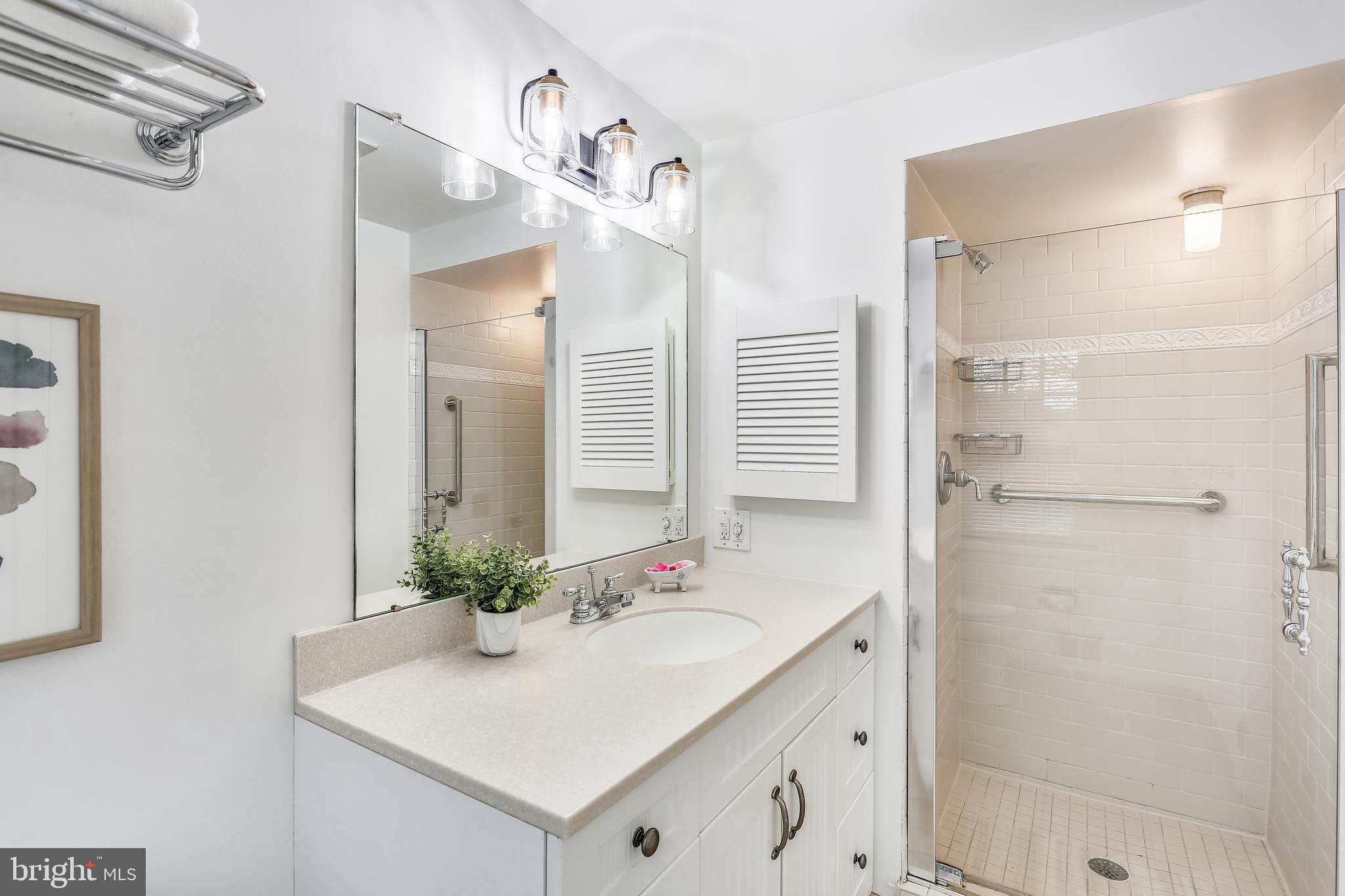 8712 Fox Run Potomac, MD 20854 - Photo 32 of 53