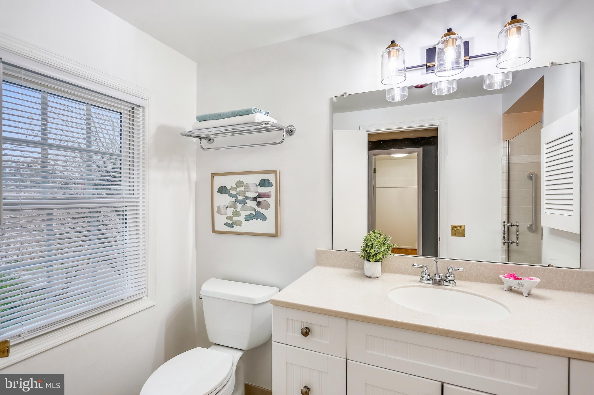 8712 Fox Run Potomac, MD 20854 - Photo 33 of 53