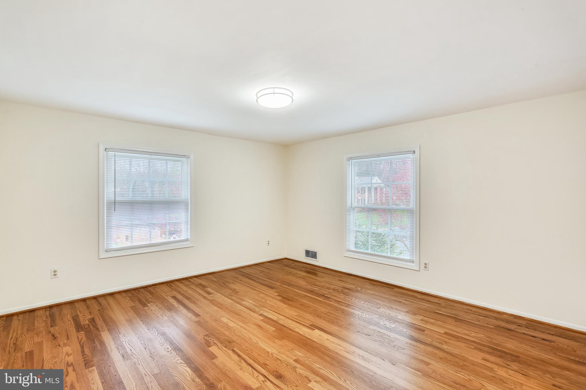 8712 Fox Run Potomac, MD 20854 - Photo 35 of 53