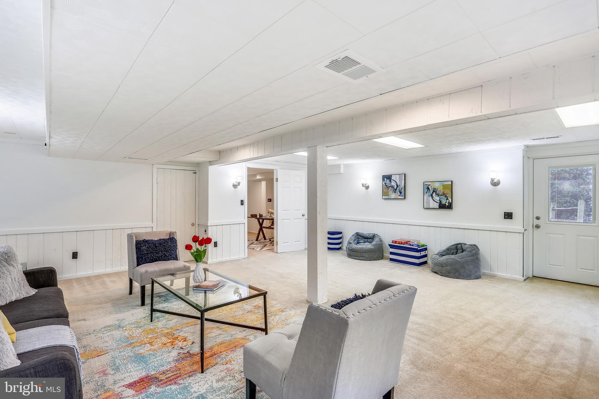 8712 Fox Run Potomac, MD 20854 - Photo 46 of 53