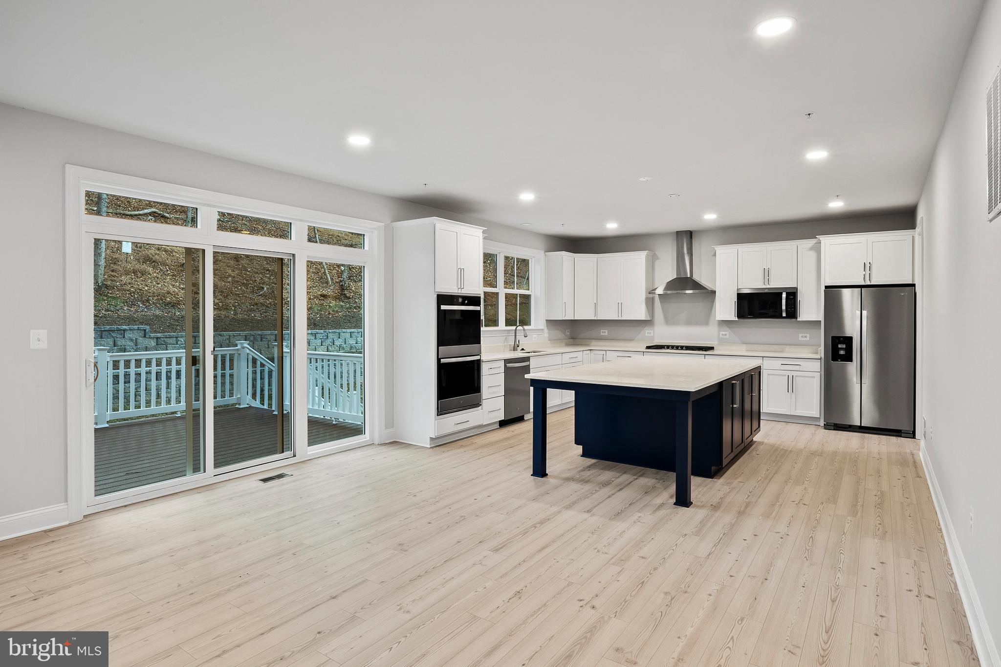 4496 Ilchester Road Ellicott City, MD 21043 - Photo 16 of 61 Deck access