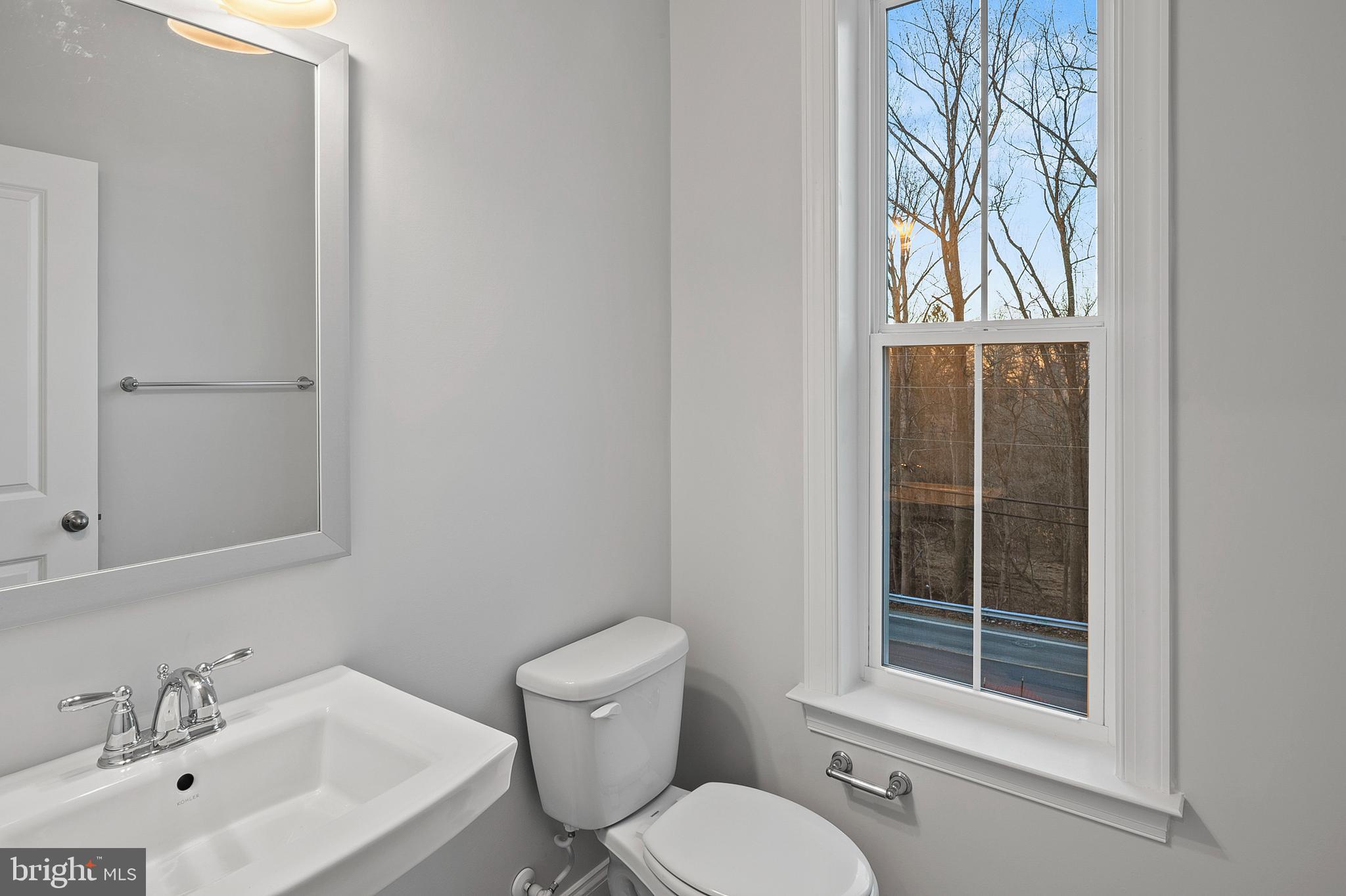 4496 Ilchester Road Ellicott City, MD 21043 - Photo 25 of 61 Powder Room