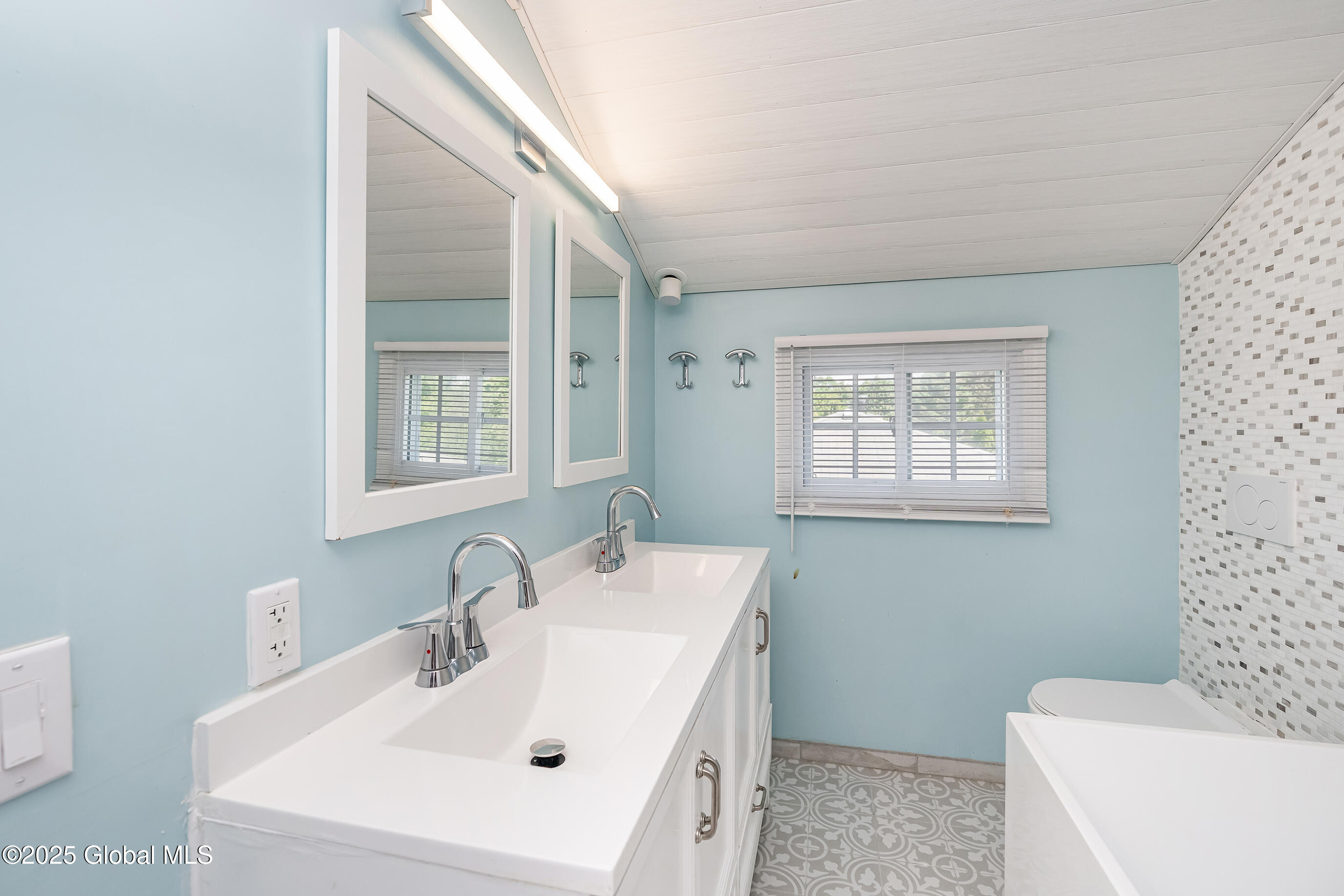 35 Magee Drive Glenmont, NY 12077 - Photo 57 of 62 077-35-Magee-Dr