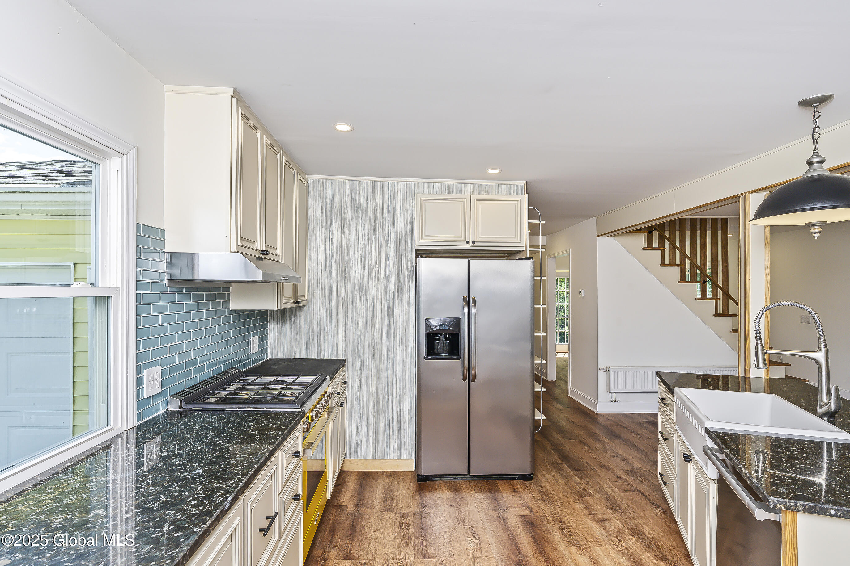 35 Magee Drive Glenmont, NY 12077 - Photo 9 of 62 017-35-Magee-Dr