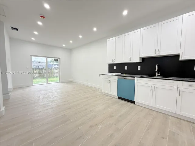 $3,700 | 1864 Northwest 91st Street, Unit 1864, Miami, FL 33147