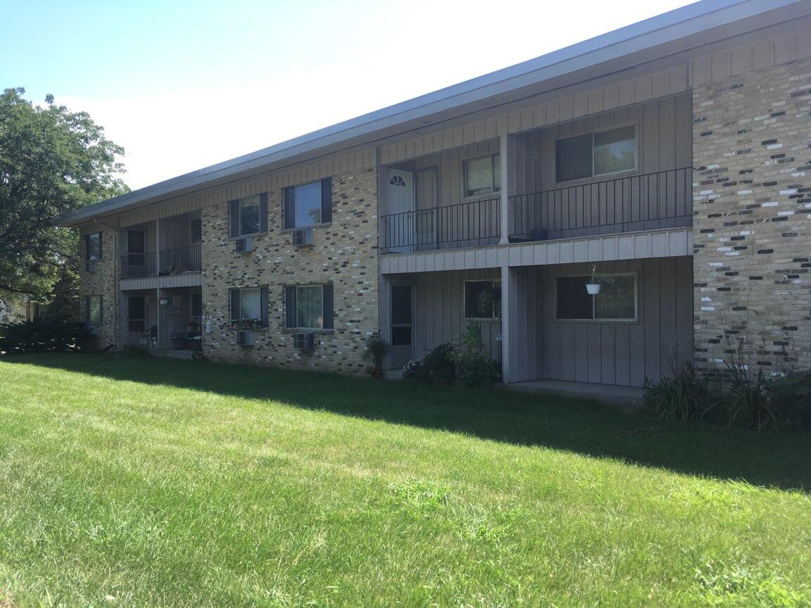 3811 South 35th Street, Unit 32 Greenfield, WI 53221 - Photo 1 of 9 Outside