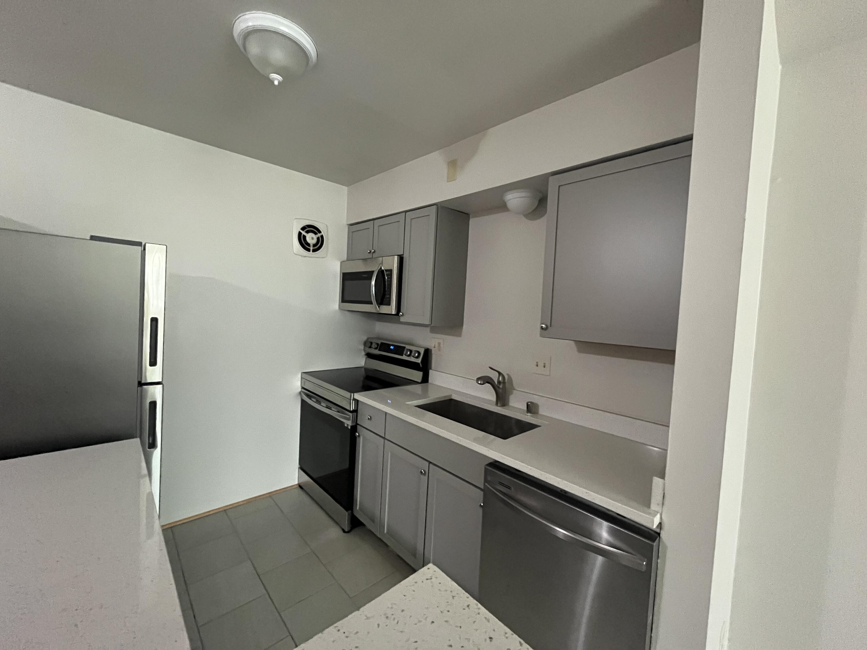 3811 South 35th Street, Unit 32 Greenfield, WI 53221 - Photo 2 of 9 Kitchen