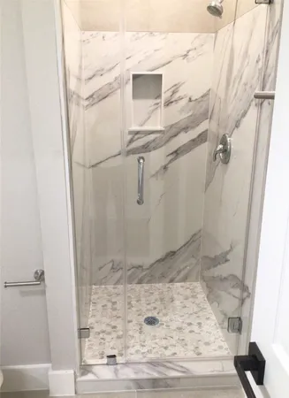 $1,995 | 2109 Marnel Road, Unit H, Houston, TX 77055