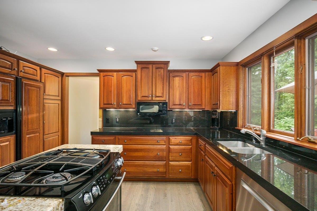 9530 Ravine Ridge Drive Southeast Caledonia, MI 49316 - Photo 8 of 66 Double Think Granite