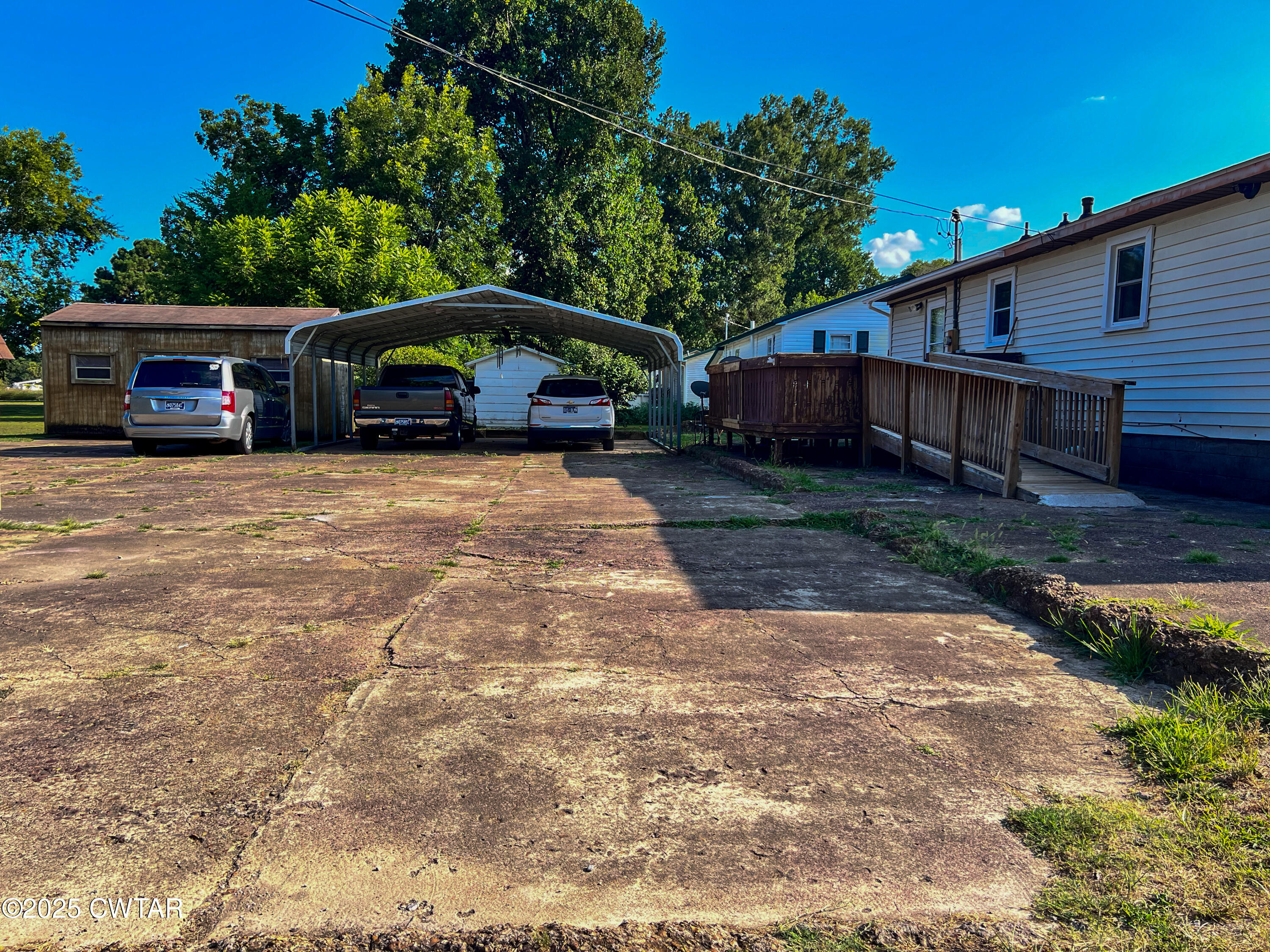 154 North Winchester Street McKenzie, TN 38201 - Photo 22 of 24 a front view of a house with garden