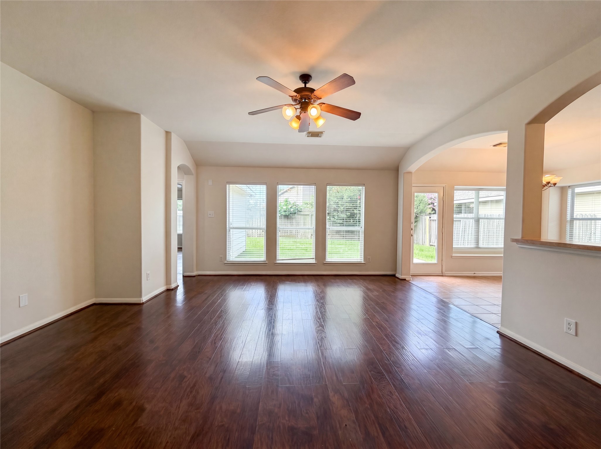 6843 Tammany Manor Lane Spring, TX 77379 - Photo 3 of 19