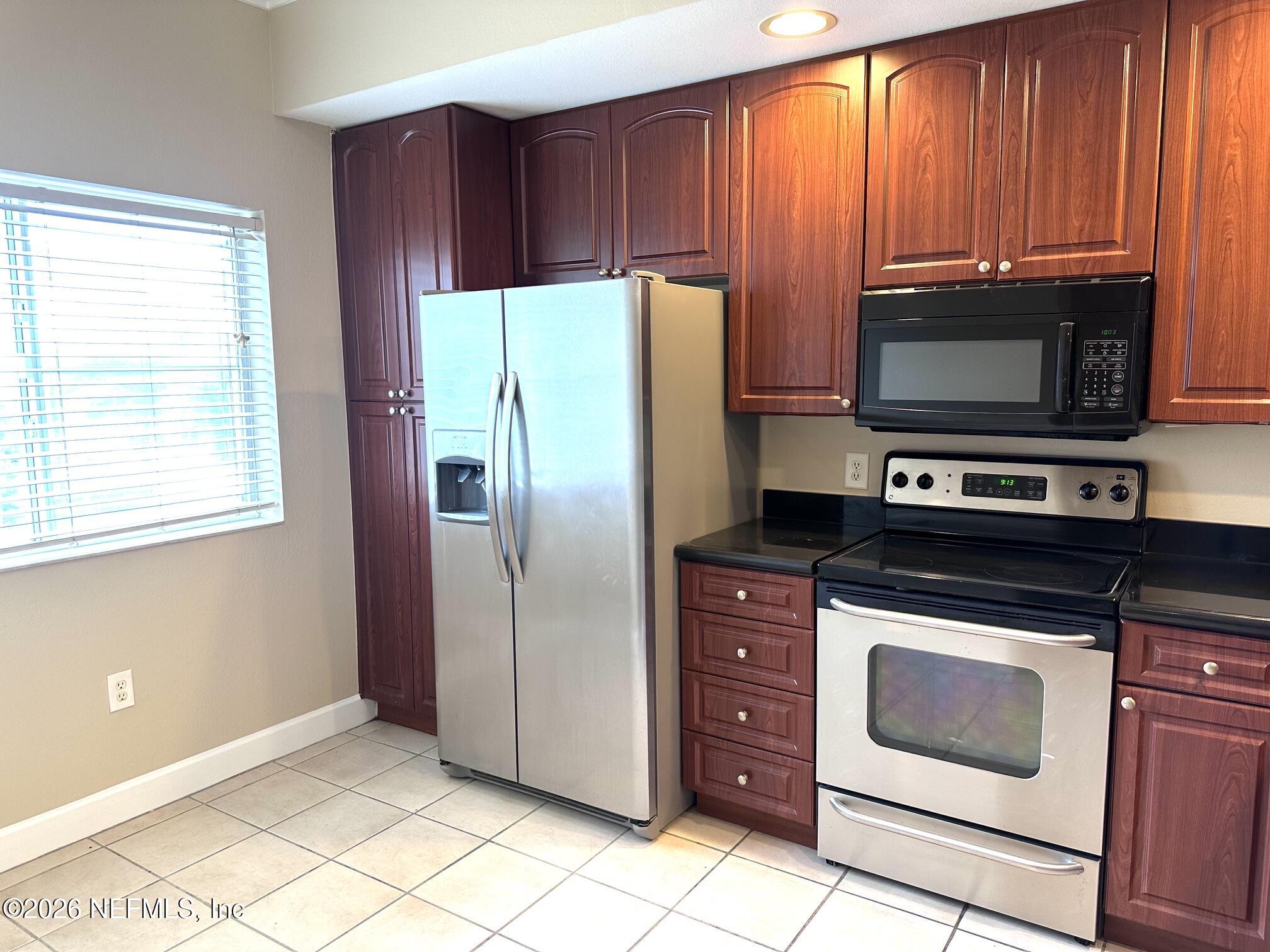 9745 Touchton Road, Unit 1124 Jacksonville, FL 32246 - Photo 8 of 39 Kitchen