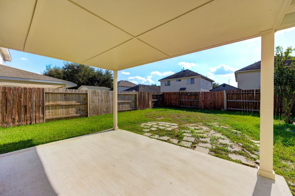 11010 Crosby Field Lane Houston, TX 77034 - Photo 15 of 15 a house view with a garden space
