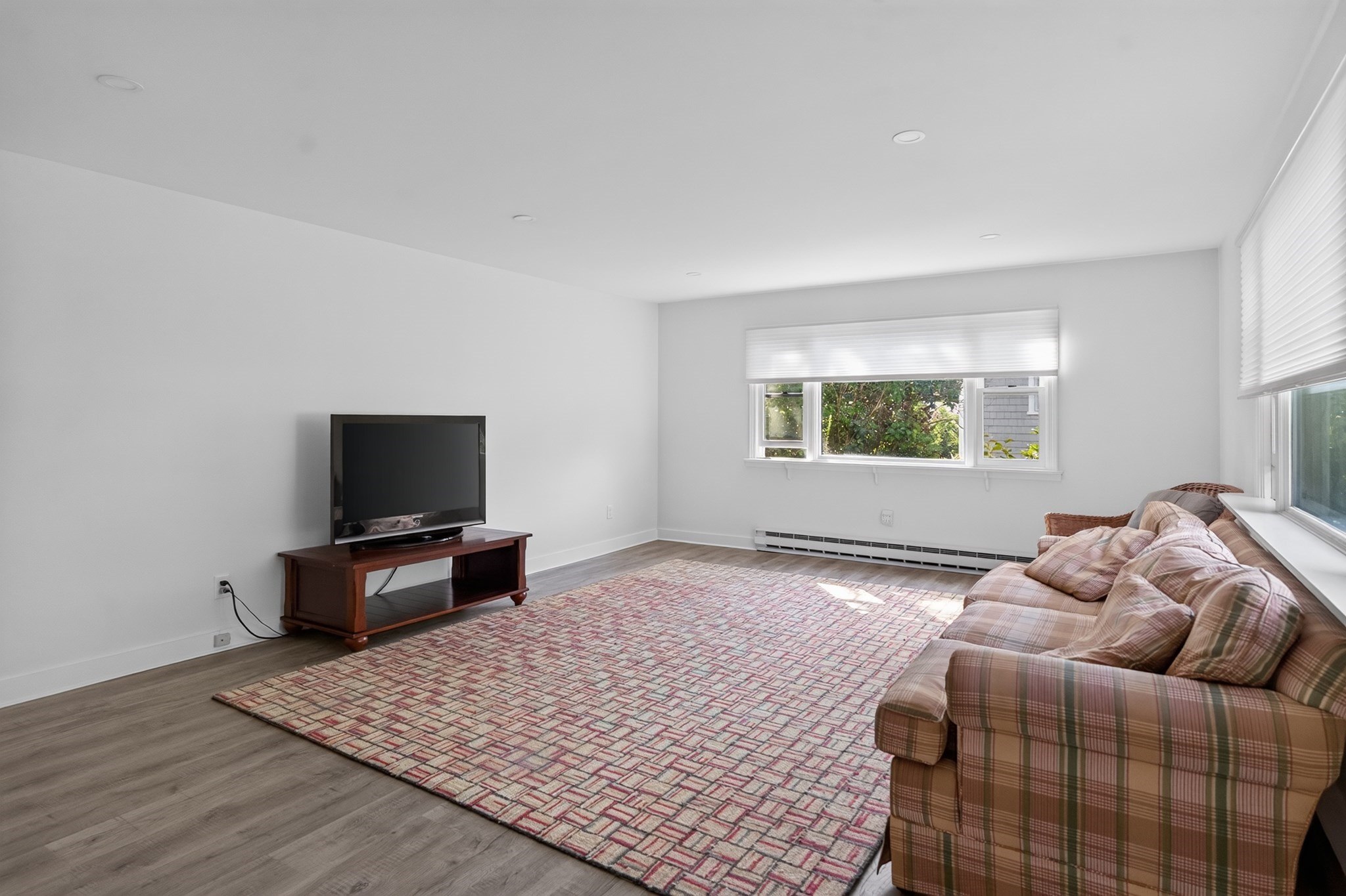 234 County Road Oak Bluffs, MA 02557 - Photo 4 of 11 Gallery Image 4