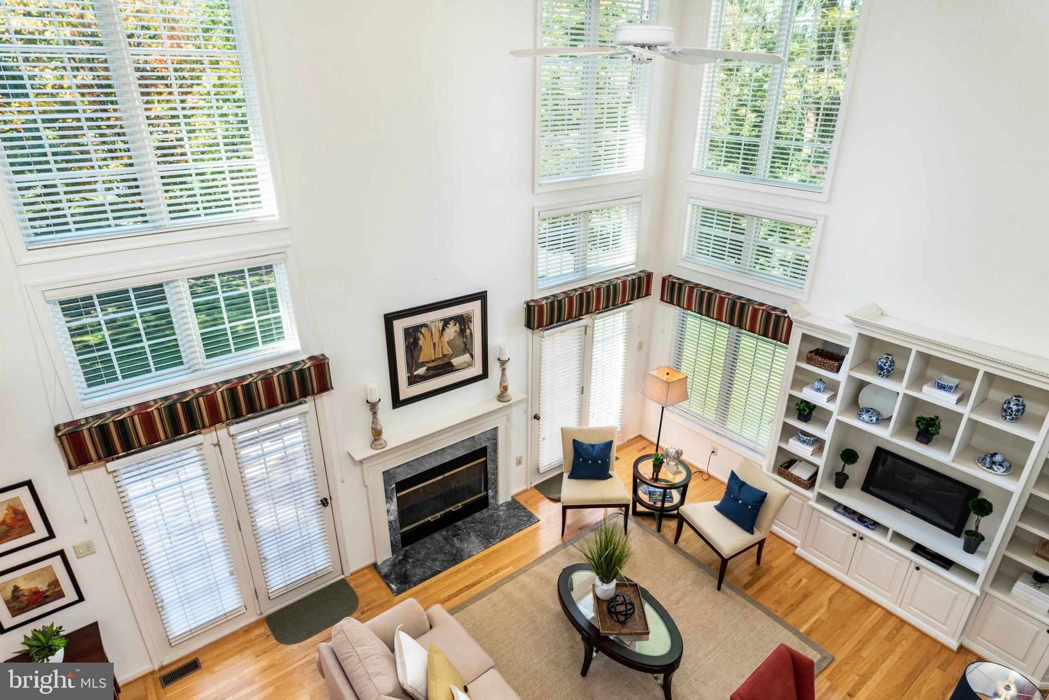 1 Post Run Newtown Square, PA 19073 - Photo 14 of 43 2-story Family Room