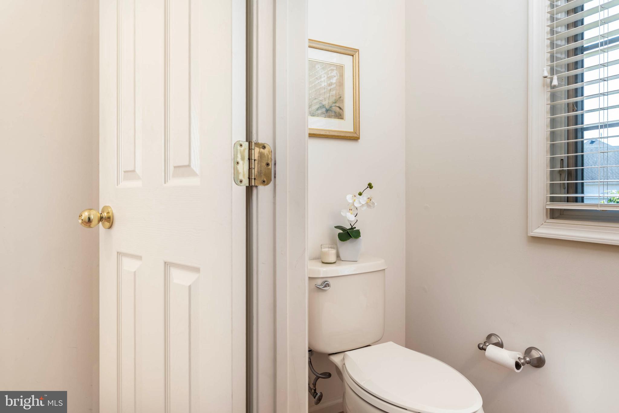 1 Post Run Newtown Square, PA 19073 - Photo 15 of 43 Powder Room