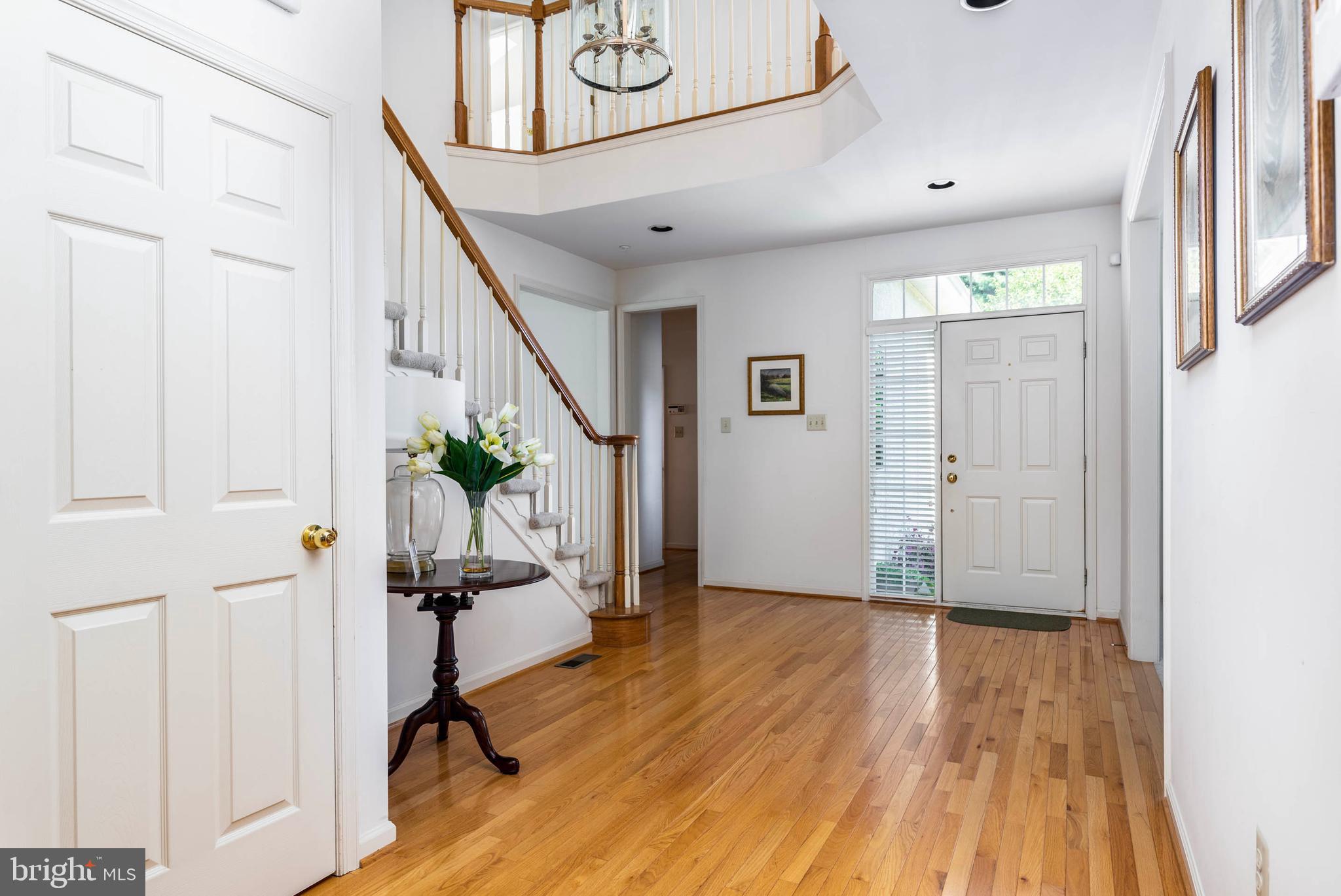 1 Post Run Newtown Square, PA 19073 - Photo 4 of 43 Entrance Foyer with hardwood floors