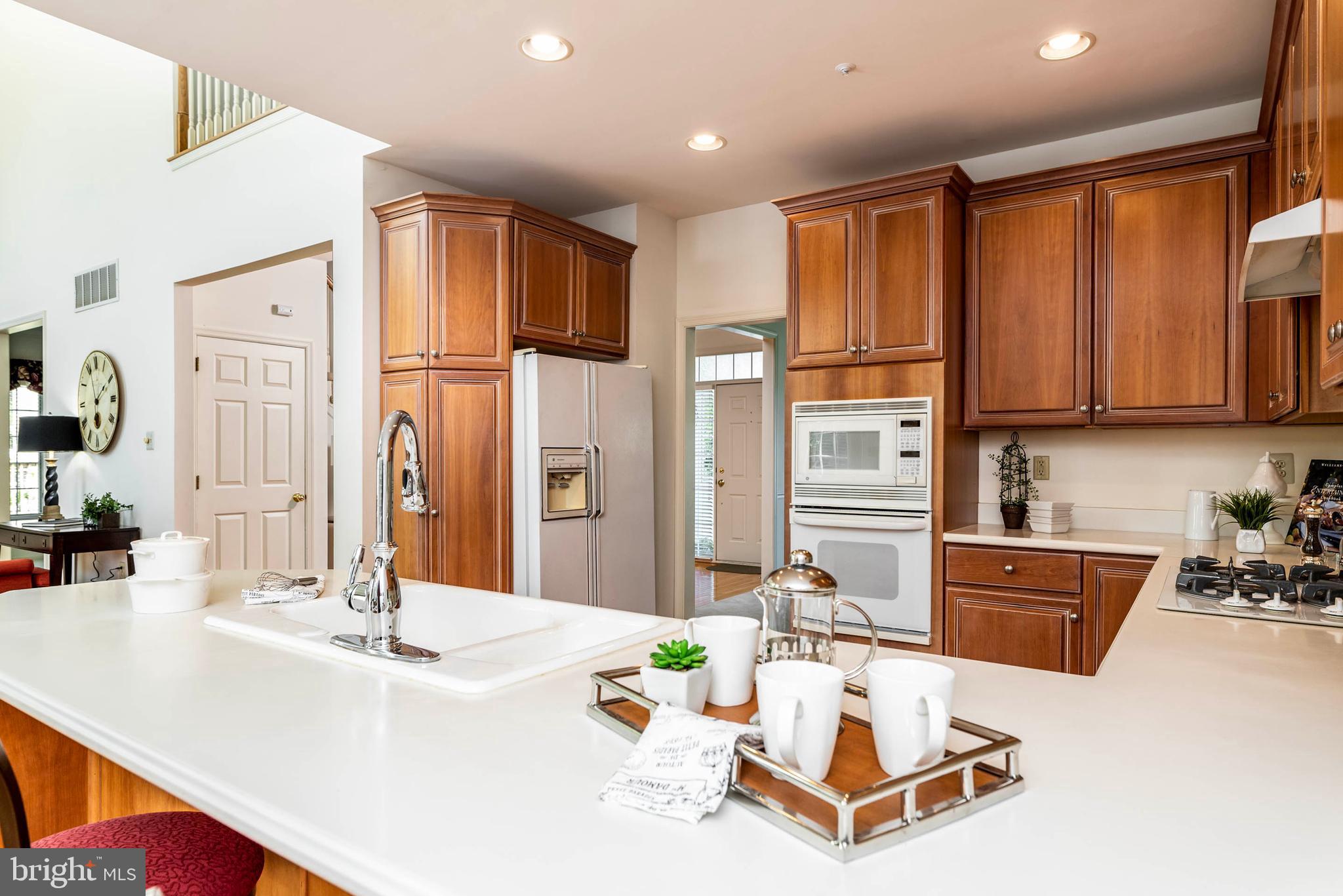 1 Post Run Newtown Square, PA 19073 - Photo 9 of 43 Breakfast Bar in Kitchen