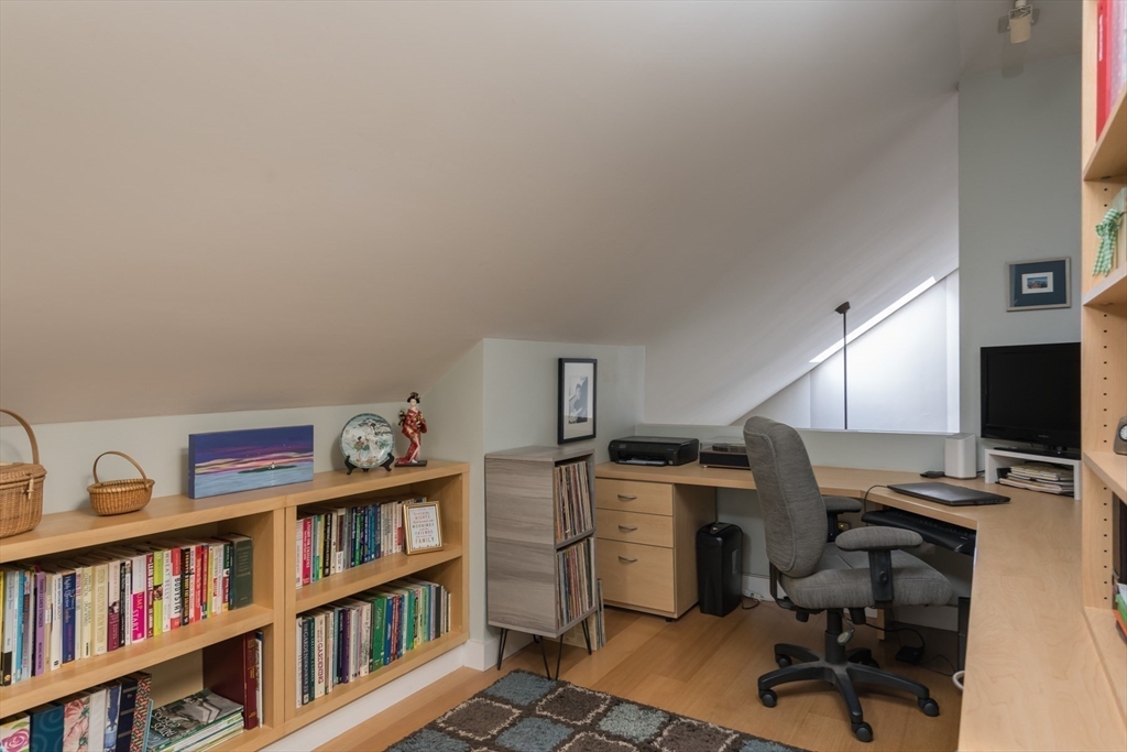 58 Delano Road Marion, MA 02738 - Photo 15 of 41