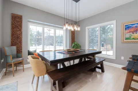 $975,000 | W283N6297 Hibritten Way, Hartland, WI 53029