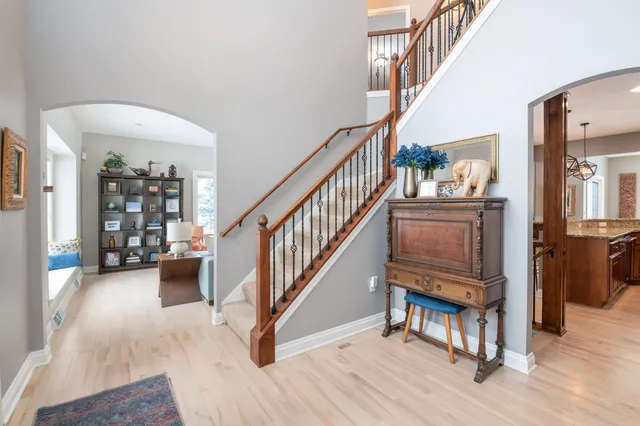 $975,000 | W283-n6297 Hibritten Way, Merton, WI 53029